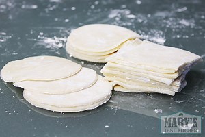 Easy Wonton Wrappers (or gyoza wrappers or dumplings wrappers) | Vegan Recipe