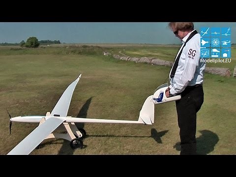 START BEI WINDSTILLE MIT EINEM CONDOR - STARTWAGEN FÜR MODELLFLUGZEUGE VON FRANK TEICHNER