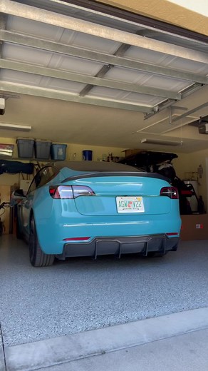 Love a good cold start #foryou #fyp #carsoftiktok #tesla #ev #teslatok #electric #performance #carhub #aqua #elonmusk