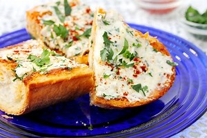 Cream Cheese Garlic Bread | Coupon Clipping Cook®
