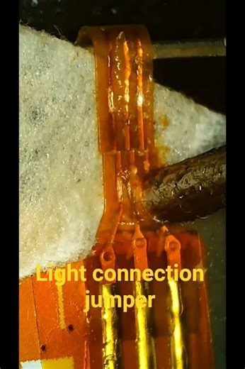 Light connection jumper #mobilerepair #smartphone #technology #tech