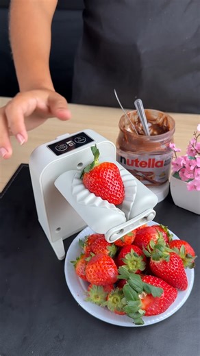 Easy strawberry and Nutella pastry. | Cooking with love