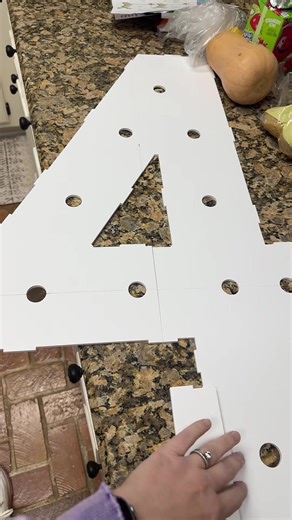 Need a fun number for your party? This one is super easy to put together and so cute. #partydecor #partydecorations #marqueenumbers #tiktokjumpstartsale #tiktokshopcreatorpicks