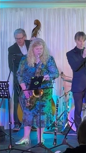 LIVE @ ANNIE’S JAZZ - Tracey Mendham & Paul Higgs - Brotherhood of Man #jazz #southend