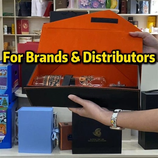 @pc.packaging1 on Instagram: "Foldable leather wine gift box — engineered for brand use, not retail gimmicks. Premium materials, protective interior structure, and space-saving design for storage and shipping. Built for wine brands, distributors, and gifting programs that require consistency at scale. 📦 Stability matters long before the bottle reaches the customer.#b2bpackaging #packagingforbrands #packagingfordistributors #spiritsandwine #bottlesafety #massproduction #professionalpackaging"