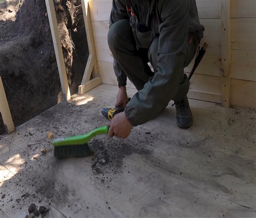 Building a cabin in the mountains for solo bushcraft survival and meditation | Alone with nature