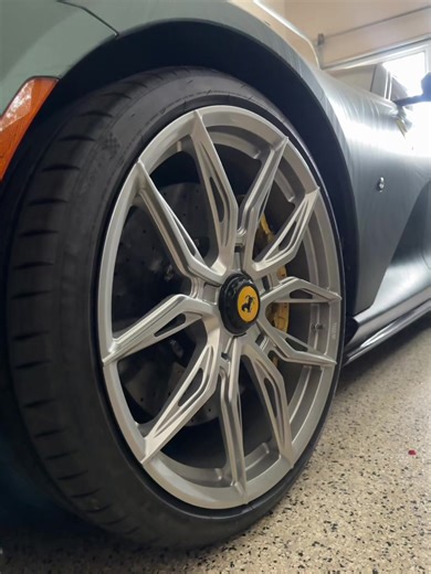 Exploring the Ferrari 812 Superfast: Performance and Features