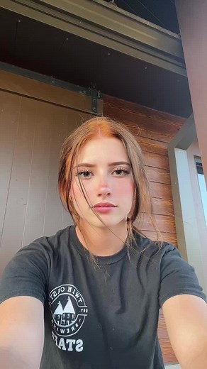 it’stheicarlyshow (@itstheicarly)’s videos with original sound - Doing Things