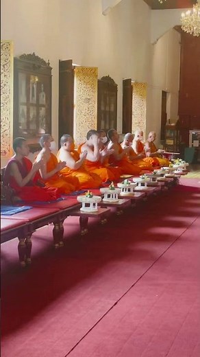 Morning Chanting Prayers at Wat Phra Singh Waramahavihan #thailand #chaingmai #buddhism