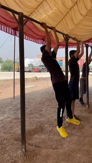 Outdoor Pull-Up Workouts: Training Techniques and Tips