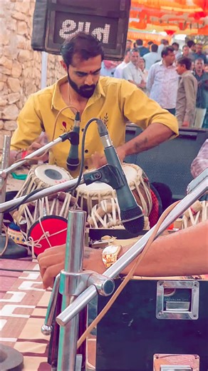 Kvl Maks on Instagram: "||Tabla vs Benjo|| bhavya santvani || #santvani #bhajan #surendranager"