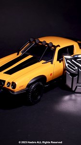 Unleash the power of Bumblebee with the 1:24 Scale Hollywood Rides 1977 Chevrolet Camaro Bumblebee with Die-cast Badge! Now available! 🔗 https://bit.ly/472RGq0 | Jada Toys