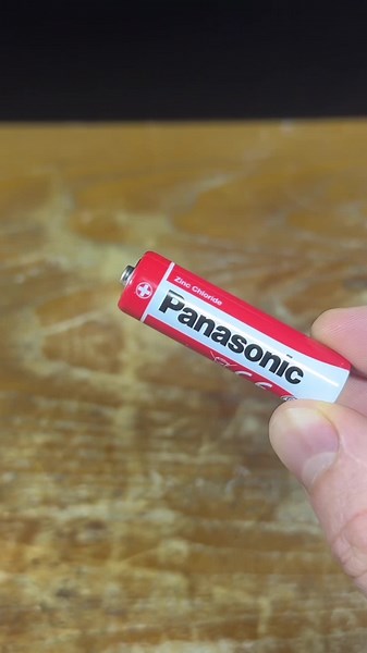 DIY Motor from battery makes a simple science project! #lifehacks #diy #project #battery #make #simple #scienceexperiments