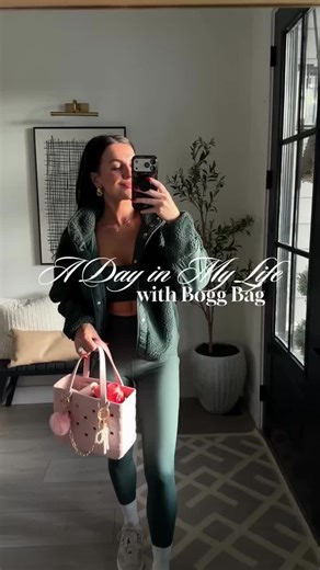 From sunrise to sundown, @type.a.style Bougie Bogg is the only thing that keeps up with her day. She’s the real MVP. #boggbag #boggbags #bougie #bougiebogg
