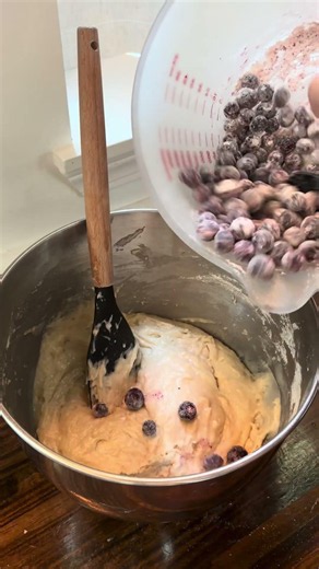 Soft Sourdough Blueberry Muffins🫐 #homebakery #recipe #baking #sourdough #blueberry