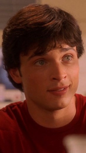 11K views · 112 reactions | Quando a puberdade vem com superpoderes.  Quem também ama esse momento icônico de #Smallville? | Warner Channel Brasil | Facebook