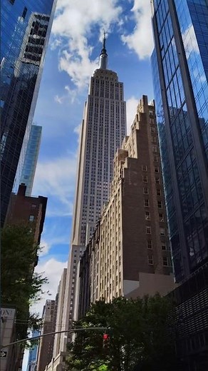 Empire State Building: The Heart of New York City #newyork #newyorklifeandtimes