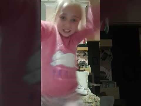 Lisp command to create road safety barriers and cones.