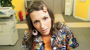 Así es la vida de Esperanza Pedreño, la mítica 'Cañizares' de 'Camera Café', lejos de los rodajes