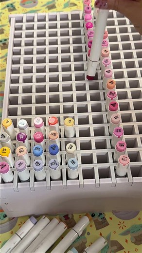 Building a Rainbow Marker Grid, One Click at a Time 🌈