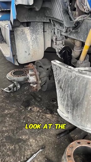 This truck came in for kingpin replacement and spring bushing repair. But once we started digging deeper, we found something bigger — the hanger itself may need replacement. This is exactly why proper inspection matters. Here’s what we found: 🔧 Worn kingpins with excessive play 🔧 Spring bushings no longer holding position 🔧 Hanger showing signs of distortion and wear 🔧 Suspension geometry compromised 🔧 Alignment that would never hold long-term You can replace kingpins. You can install new b