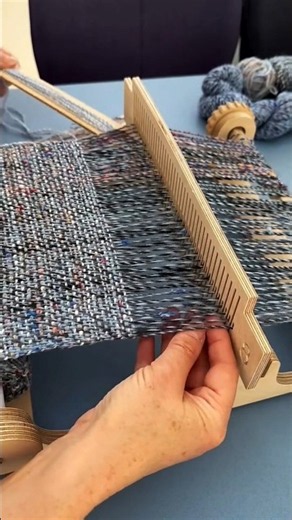 Hand Weaving Technique Using Rigid Heddle Loom