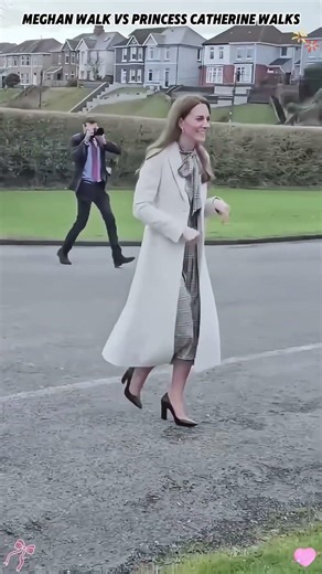 Meghan walk VS Princess Catherine walks💕❤️#foryou #meghan #katemiildeton #respect