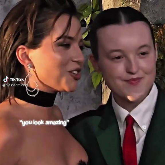 Isabela and Bella’s Adorable Interaction