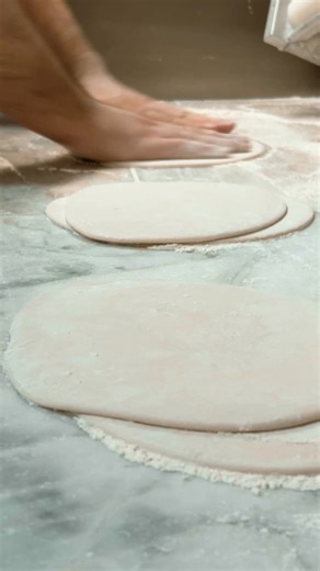 Ainda não conheces as pizzas da Pizzarte? Estamos em Aveiro com receitas artesanais, ingredientes frescos e opções para todos os gostos. Conhece o menu e encontra a tua nova pizza favorita. 😋 📍R. Eng. Von Haff, Aveiro | Pizzarte