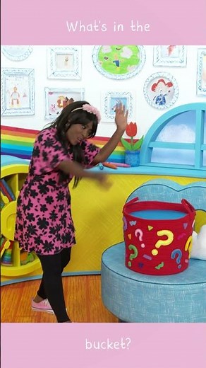 What's in the bucket? With Kemi | Milkshake!