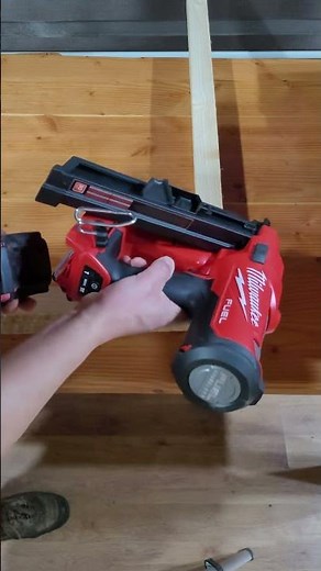 clavadora milwaukee 2745-20