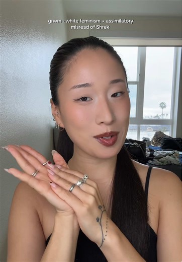 “a woman in an anglo-exotic accent” - @NotWildlin 😭😭 #eunnurilee #shrek #grwm