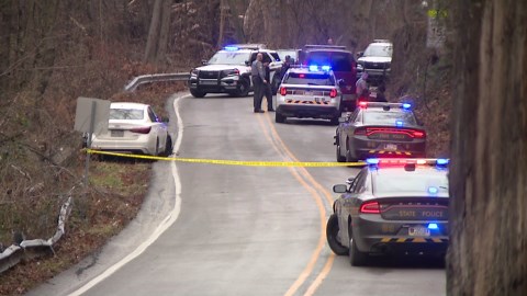 Scene video after state police shoot man following chase on I-376 into Pittsburgh