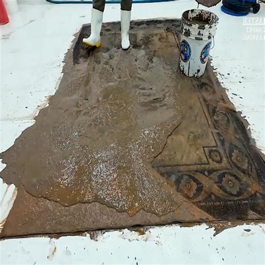 4.1K views · 43 reactions | A Rug From an Abandoned Train Station – Covered in Oil, Dust, and History ASMR #RugCarpet #Cleaning Part 3 | Cleaning service | Facebook