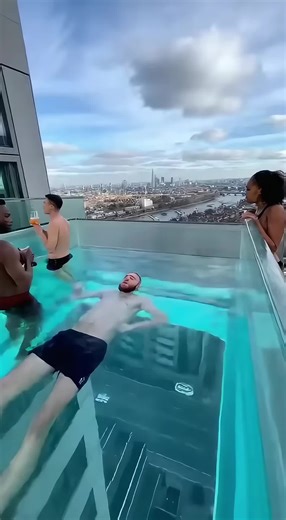 So dangerous Glass Waterpool! Be careful! Oooooops Infinity Pool Falls Apart!#viraltiktok #fypシ゚viral🖤tiktok #skyfall #parachutefail #ghanatiktok🇬🇭