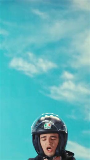 Evolved from the iconic Smart Jacket, the Smart Air 2025 brings lightweight comfort, sleek minimal design, and advanced D-air® Road tech for chest and back. With a Level 2 certified airbag, 12-hour battery life, and a replaceable gas generator, it's protection that’s always ready—without compromise. Wear it over or under. Ride smart. Never ride without it. ✅ Available at MotoMarket and Dainese stores ▼ 🌐 Website: tinyurl.com/mwodainesesmartair 🔻 Dainese: tinyurl.com/mwdainesestores 📍 Motoworl