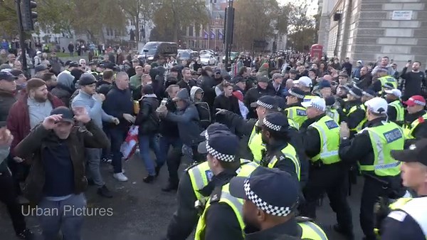 Footage of clashes and scuffles between counter-protesters and police today (Nov 11) in Westminster, Central London. A large number of ‘football lads’ and other groups had gathered to oppose the pro-Palestinian march taking place on the other side of London. #Palestine #london | Urban Pictures UK