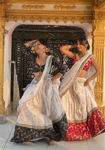 New launch. #dmusininstagramfororder💌 #foryoupage #kriclothing🦚 #deliveryallovernepal🇳🇵 #saree