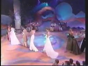 26 reactions · 12 shares | VIDEO Miss Universe 1995 Evening Gown Competition Miss Universe 1995, the 44th Miss Universe pageant, was held on 12 May 1995 at the Windhoek Country Club Resort in Windhoek, Namibia. Chelsi Smith of the United States was crowned by Sushmita Sen of India at the end of the event. Eighty-two contestants competed in this year | Beauty Queens Pictures | Facebook
