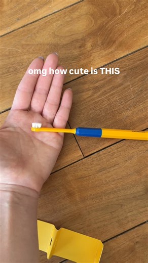 SCARLETT 🐕 on Instagram: "Its the TINIEST toothbrush i canttt 😭😭🥹🥺🥺🥹"