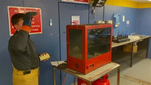 🧑‍🚒🔥 NEW CFB TRAINERS 🔥🧑‍🚒 Irelands newest Compartment Fire Behaviour (CFB) trainers have just completed the National Directorate for Fire & Emergency Managements CFB Instructor course over the past 2 weeks at the Hacketstown Training & Development Centre. These experienced BA wearers and newly qualified BA trainers have now been equipped with the skills to train firefighters in CFB. This video demonstrates various aspects of the course to enable them to teach: 🔥 Fuel controlled compartme