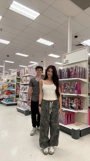 Upside down 🙃 #couples #trend | Jentzen Ramirez