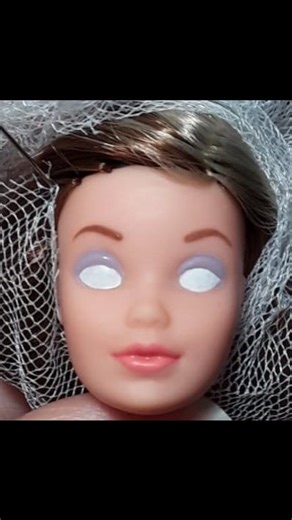 🎀 Tried my hand at creating a Valerie doll by Cipsa using a Steffie face sculpt. She is a full reroot and full face repaint. While she's not an exact copy, it was my first go round with experimenting with the original Valerie doll's face paint colors and shapes. I am overall really happy with how she turned out (paint is still drying hence the shine on her eyes). Spending time creating faces like these is a nice diversion from being super focused on recreating vintage Barbie faces for commissio