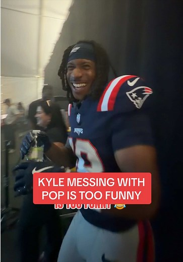 Kyle Williams Messing With Pop Douglas: Hilarious Patriots Moment