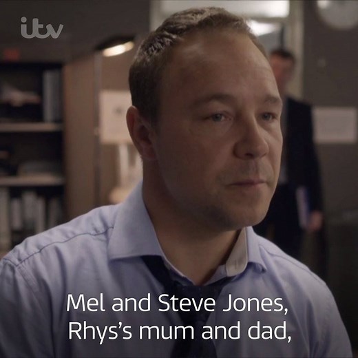 Stephen Graham plays David Kelly, an investigator determined to bring justice to Rhys Jones’s parents. Watch Little Boy Blue tonight at 9:15pm, and then across the next three nights at 9pm on ITV and ITV Hub: bit.ly/LittleBoyBlueCS | ITV