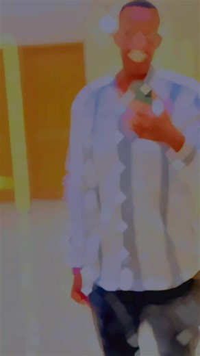 فيديوهات أنشأها آحۡـــ̨̥̬̩ـمۭـــ̨̥̬̩ـد (@jdvbdvcdn) باستخدام الصوت الأصلي - ♛آم عٍلُِي♛🫂