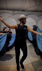 8.2K views · 291 reactions | #cursobailarindesonjarocho Compañia Folklorica "Ritmo de Mi Raza" A.C. #bailarindesonjarocho #folklormexico #DanzasMexicanas #folklore #Oaxaca #sonjarocho #jarochos #favomorales #folkloremexicano #danzafolkloricamexicana #zapateado #Veracruz #dancer #dancing #Bailandochallenge #tororelajo #Recoveco #RecovecoMx Musica por Recoveco MX | Bailarín de son jarocho | Facebook