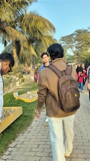 Street Interview: Engaging Spoken English with Strangers