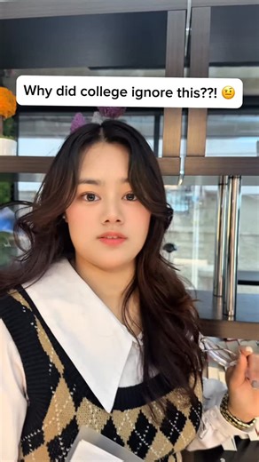 Roja Codes on Instagram: "“The moment you call the class, constructor starts working! ⚙️✨” #learntocode #python #oop #constructor #pythonforbeginners #techtok #codingfacts #pythontips"