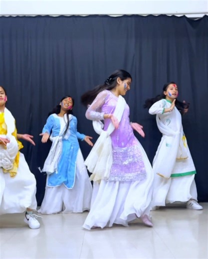 #foryou #goviral #dance #kamarihilarhi #happyholi #rohitbasnet #mrdancestudio @Rohit Basnet @ERaz MoGar @jessicaparajuli8 @गृष्मा🌼 @smriti ishanbogati @@anumashrestha @seru..143 @prashnathami2